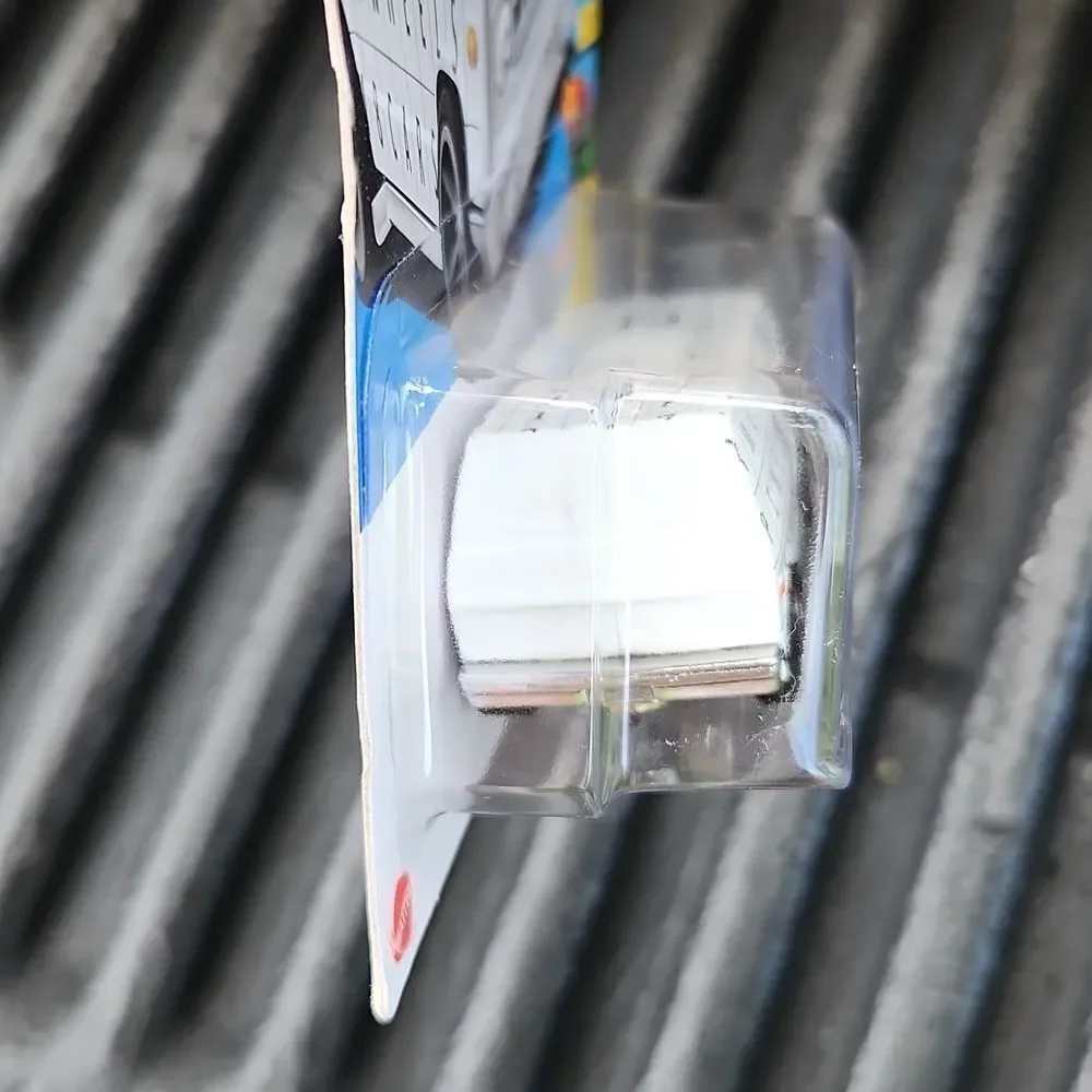 Hot Wheels 2021 70's Van Art Cars NIP